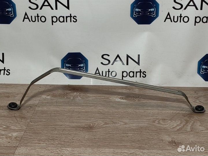 Крепление топливного бака Bmw 5 F10 N63B44 2011