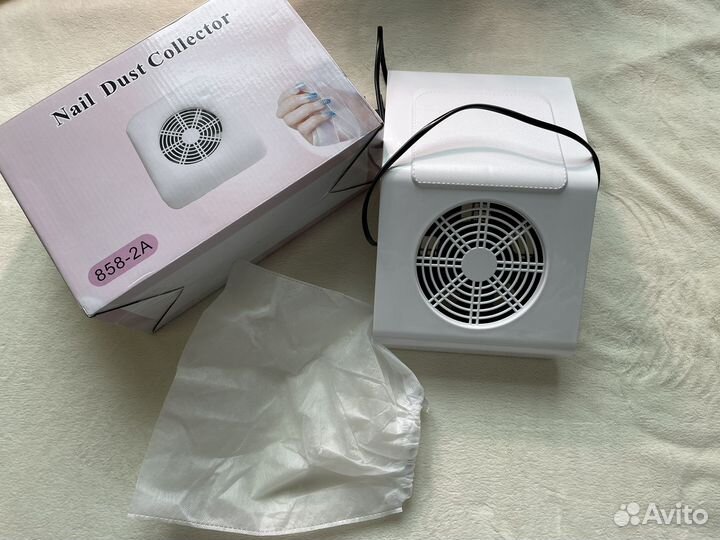 Лампа + пылесос + подставка для маникюра