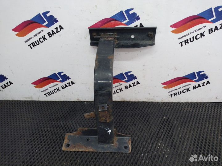 Кронштейн подножки правый