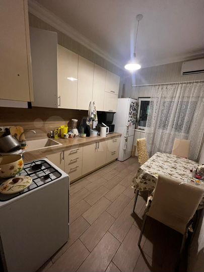 2-к. квартира, 40 м², 1/4 эт.
