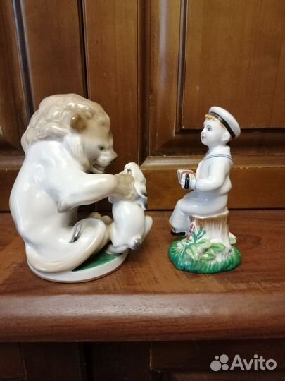 Статуэтка фарфор