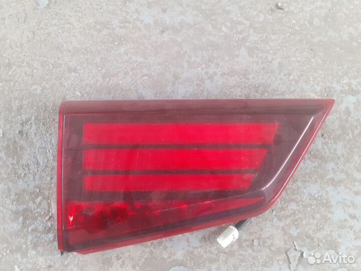 Фонарь задний левый внутренний Outlander 3