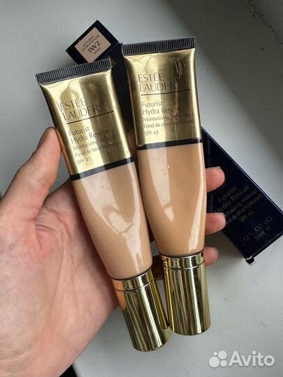 Тональный крем Estée Lauder Futurist Hydra Rescue