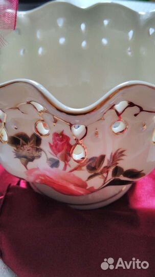 Конфетница фарфоровая