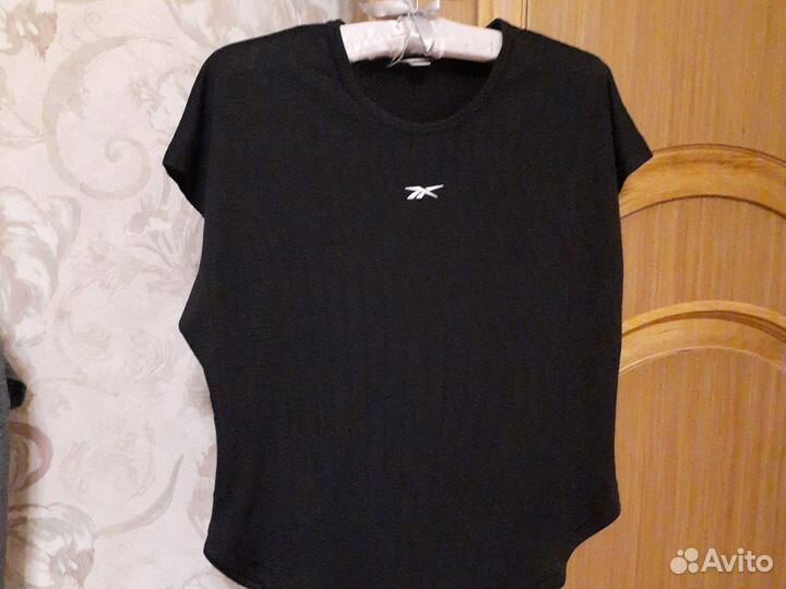 Reebok футболка чёрная S оригинал