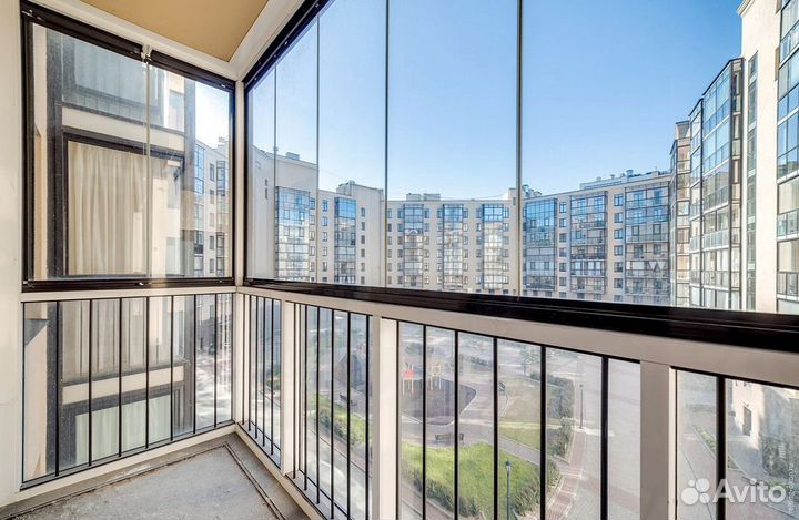 Безрамное остекление веранд беседок террас