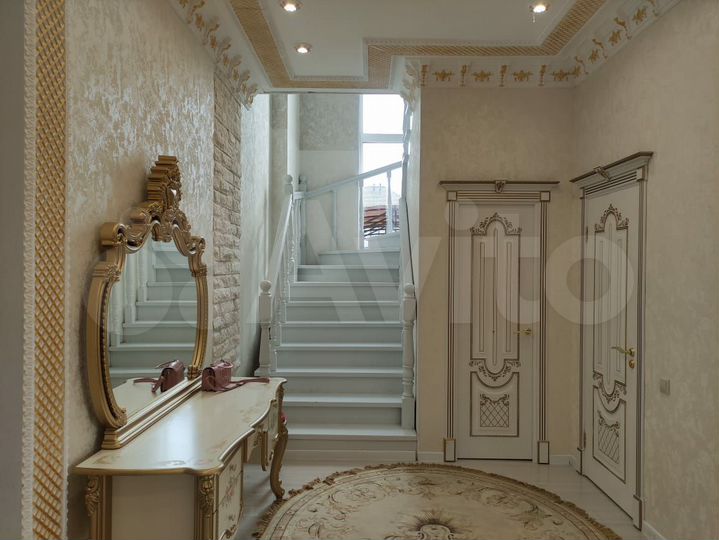 Дом 224,3 м² на участке 9,2 сот.