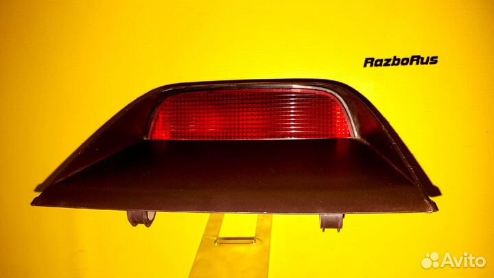 Стоп сигнал салона Nissan Sunny B14 1994-1999