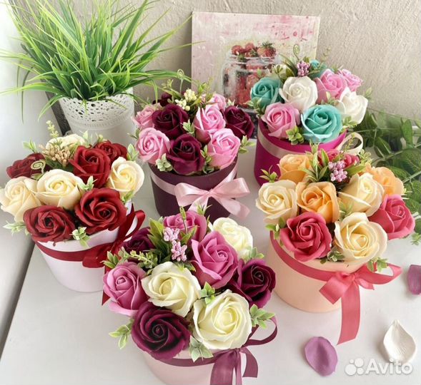 Мыльные розы в шляпной коробке