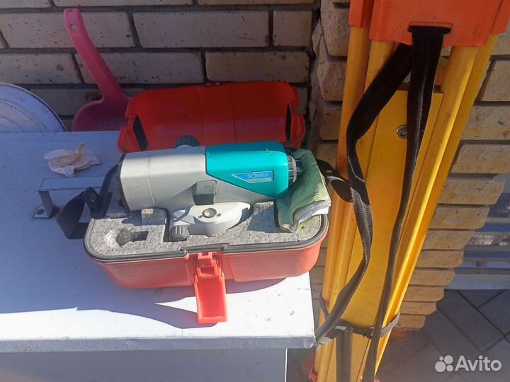 Нивелир оптический