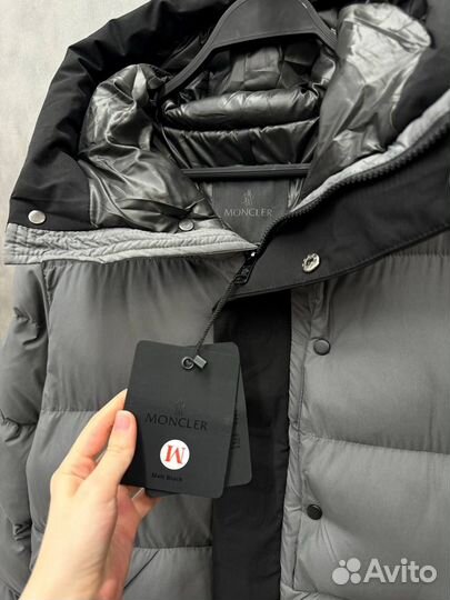 Теплая куртка Moncler