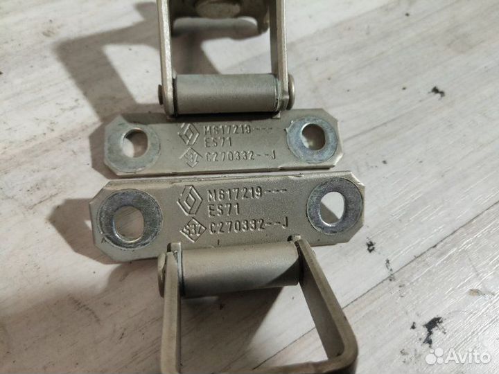 Петля двери задняя Renault Scenic Ii 2008