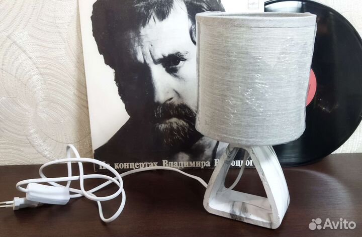 Лампа настольная с абажуром новая