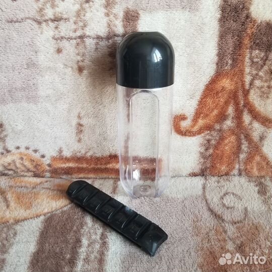 Бутылка для воды с органайзером