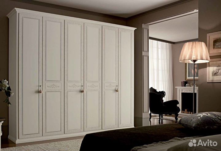 Шкаф четырехдверные распашные
