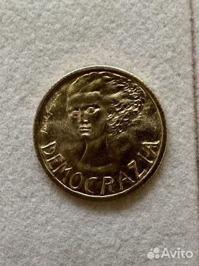 Золотая монета 1 и 2 скуди (скудо) 1977 год