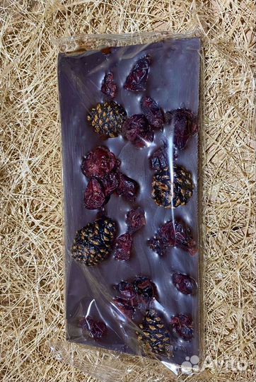 Варенье из сосновых шишек / шоколад / мед в сотах