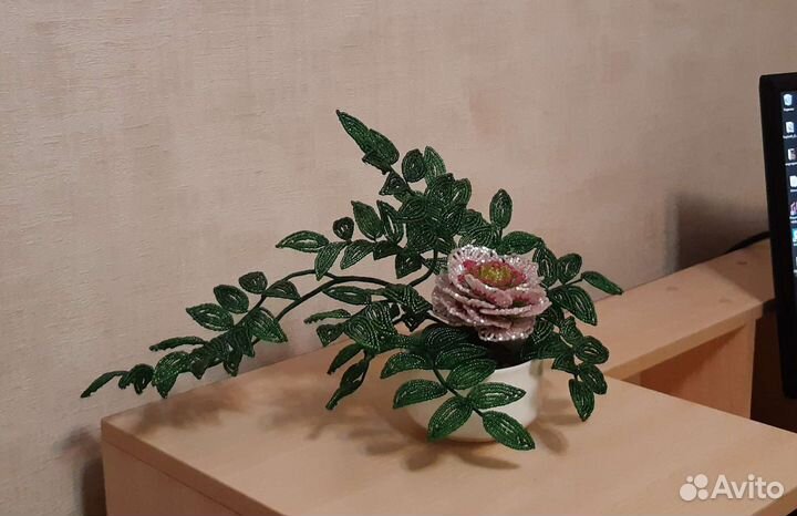 Композиция из бисера