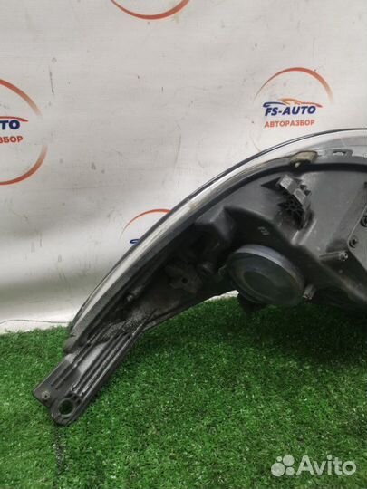 Фара передняя правая Ford Focus 3 хетчбек 1.6 pnda