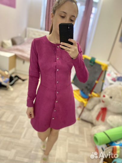 Платье цвет фуксия 40-42 б/у теплое