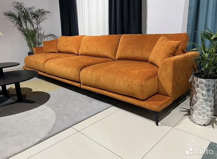 Диван прямой на ножках