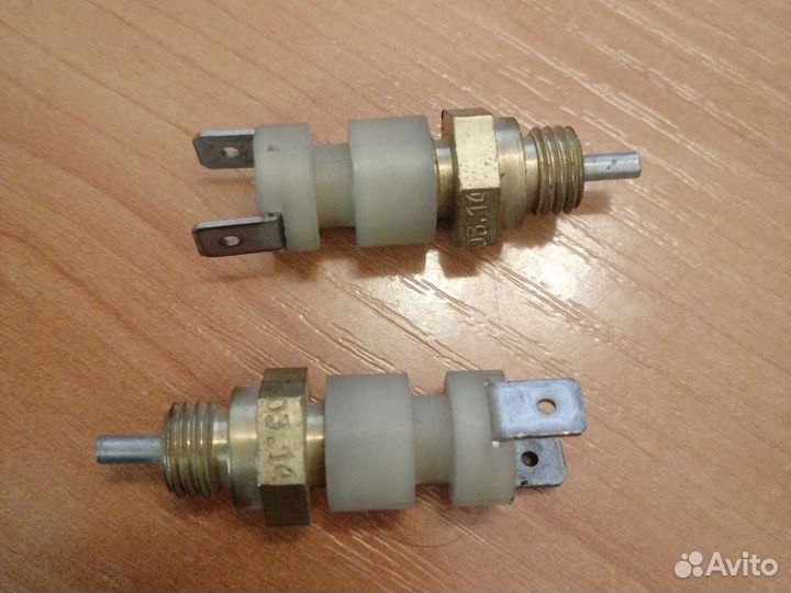 Датчик выключения сигнала тормоза (мышонок) вк 424