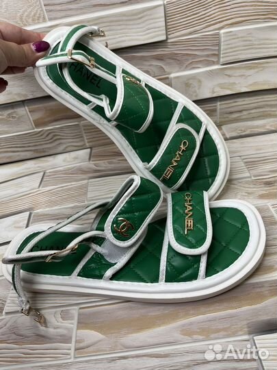 Сандалии женские