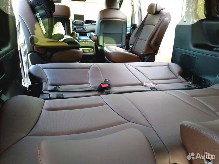 Поворотное сиденье Гранд Старекс Урбан