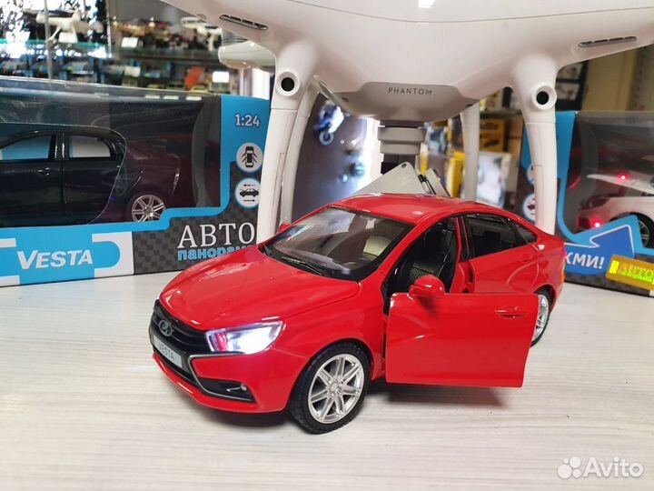 Коллекционная модель LADA vesta в масштабе 1/24