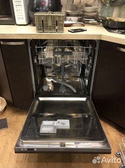 Ремонт стиральных машин Ремонт посудомоечных машин