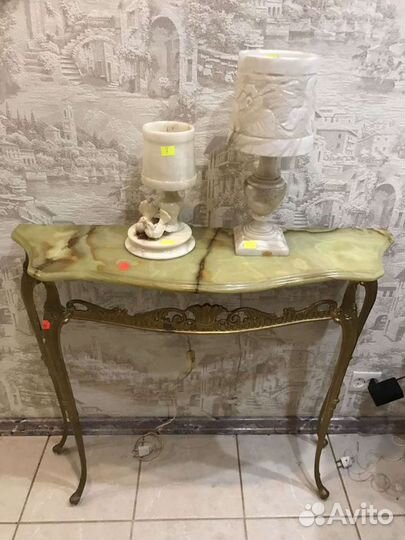 Старинные настольные лампочки из нат. камня