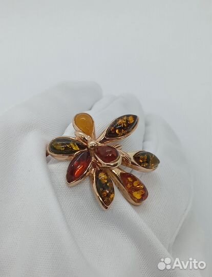 Золотое кольцо с Янтарем синтетич Р-р 17,0