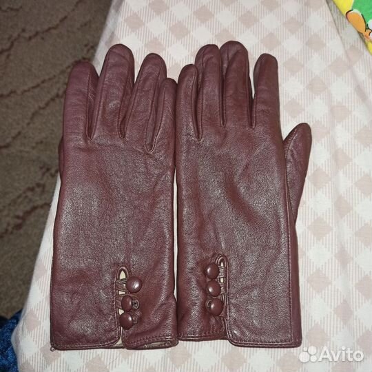 Кожаные перчатки