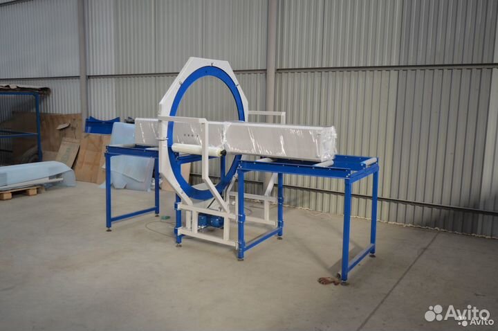 Горизонтальный упаковщик (орбитальный обмотчик)