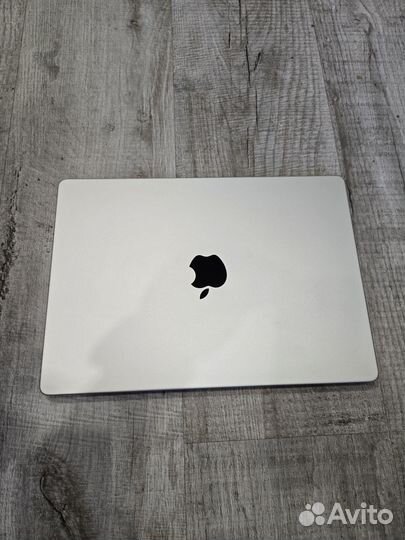 Macbook pro 14 m1 16gb 512