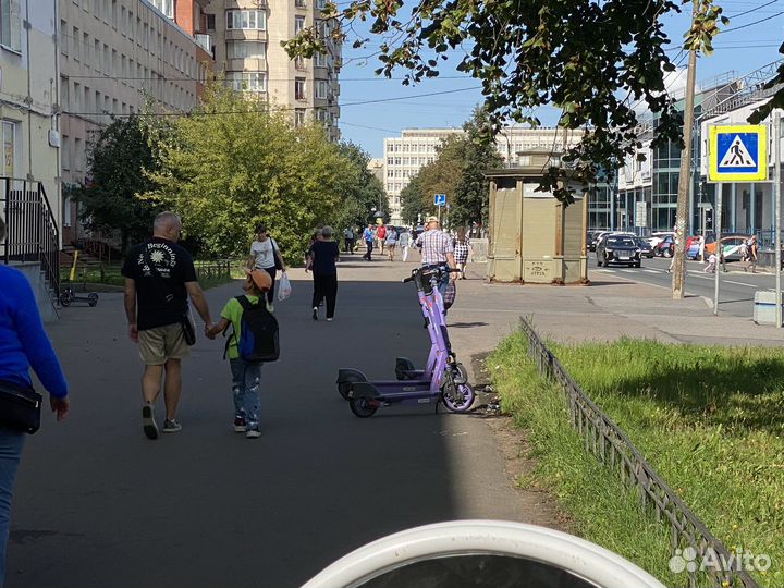 Магазин одежды и кроссовок