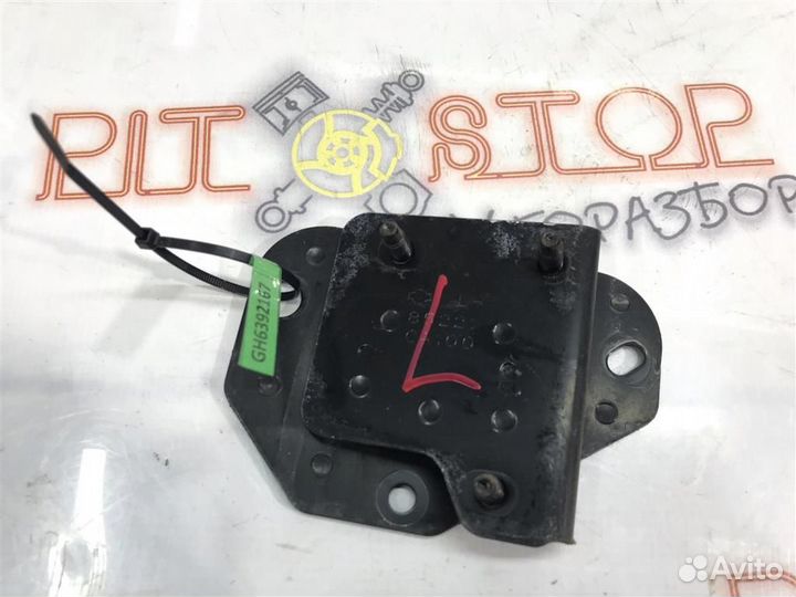 Кронштейн усилителя заднего бампера Nissan Murano