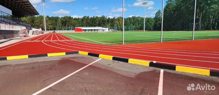 Резиновая крошка укладка покрытия