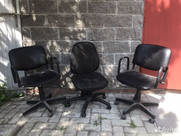 Компьютерные кресла одним лотом