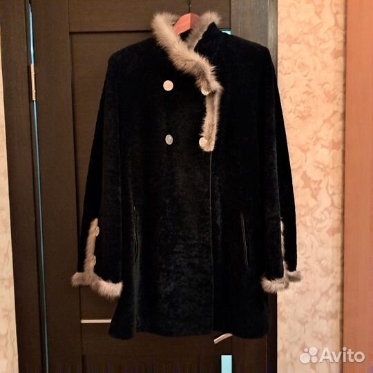 Шуба мутоновая облегчённая, оторочена норкой