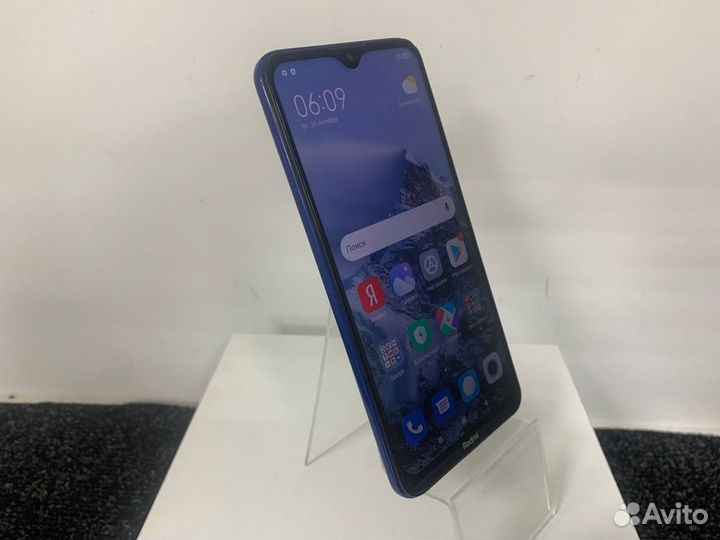 Xiaomi Redmi 8, 4/64 ГБ