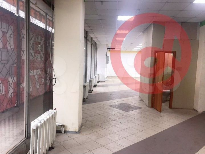 Сдам торговое помещение, 196 м²