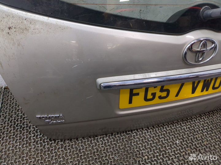 Крышка багажника Toyota Corolla Verso, 2007