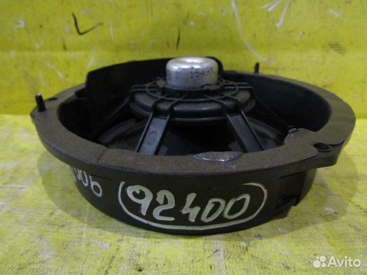 Динамик задний правый Kia Venga 11-17г 92400