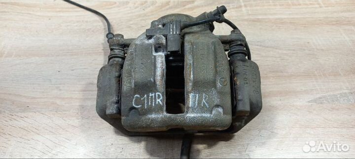 Суппорт тормозной передний правый Mercedes-Benz