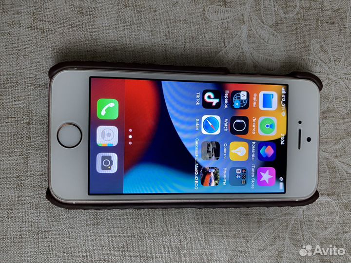 Телефон iPhone 5sе 32г