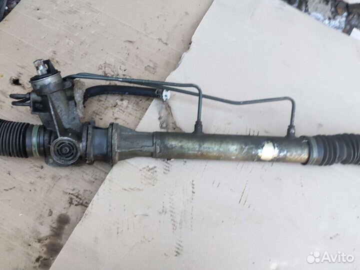 Рулевая рейка на Nissan Primera P11