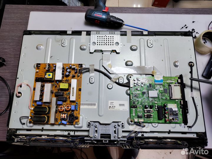 Телевизор LG 32LD340 (Разбор)(По запчастям)