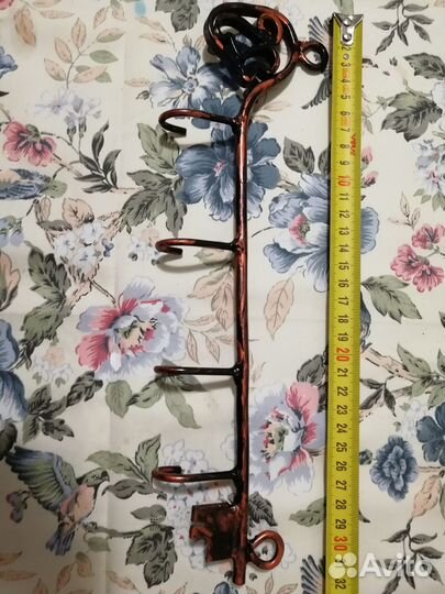 Вешалка кованая на 4 крючка, новая