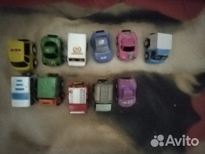 Набор маленьких машинок